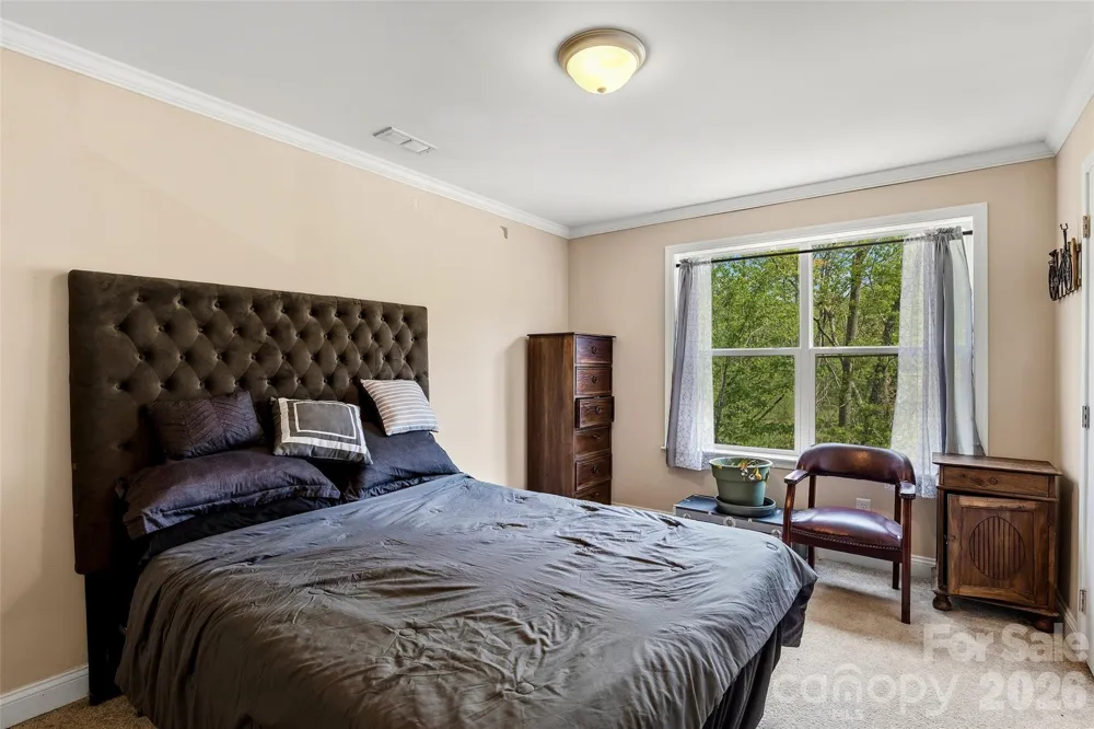 26 Brigman Road Weaverville, NC 28787