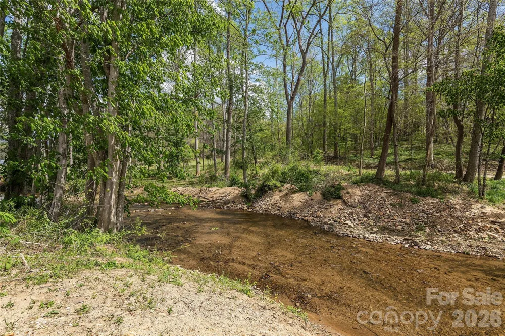26 Brigman Road Weaverville, NC 28787