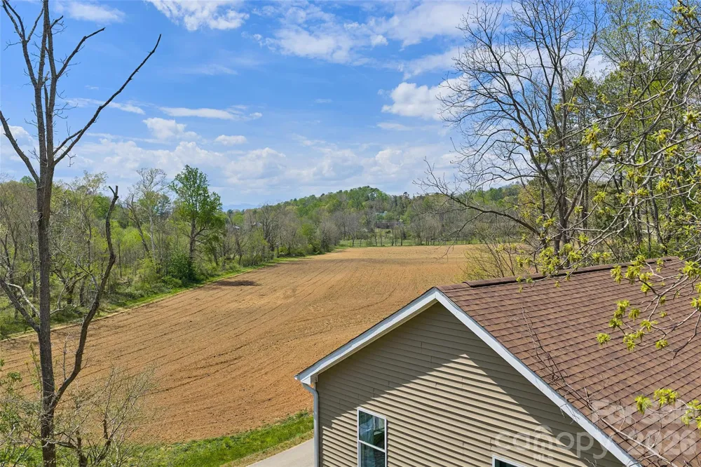 26 Brigman Road Weaverville, NC 28787