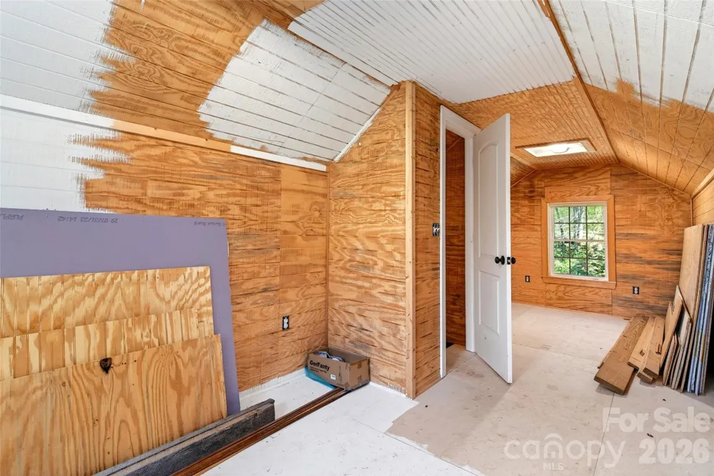 488 Cad Campbell Road Bakersville, NC 28705