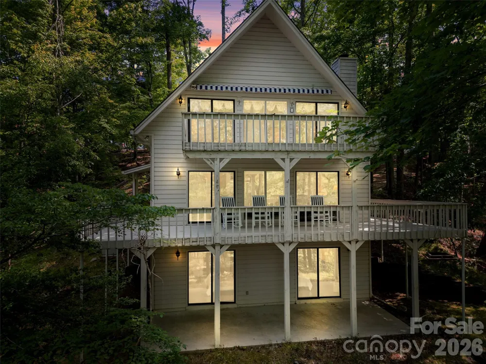 43 Hungryneck Hollow Lane Saluda, NC 28773