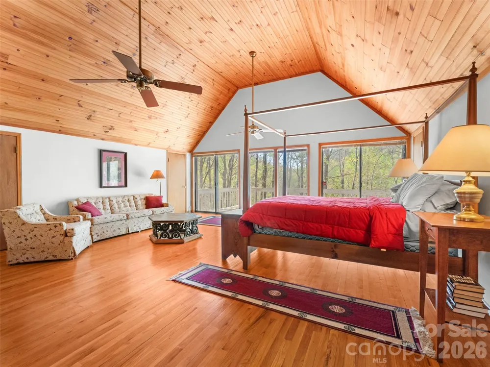 43 Hungryneck Hollow Lane Saluda, NC 28773