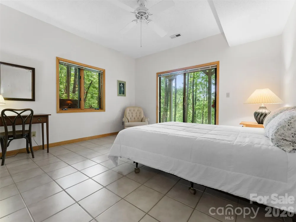 43 Hungryneck Hollow Lane Saluda, NC 28773