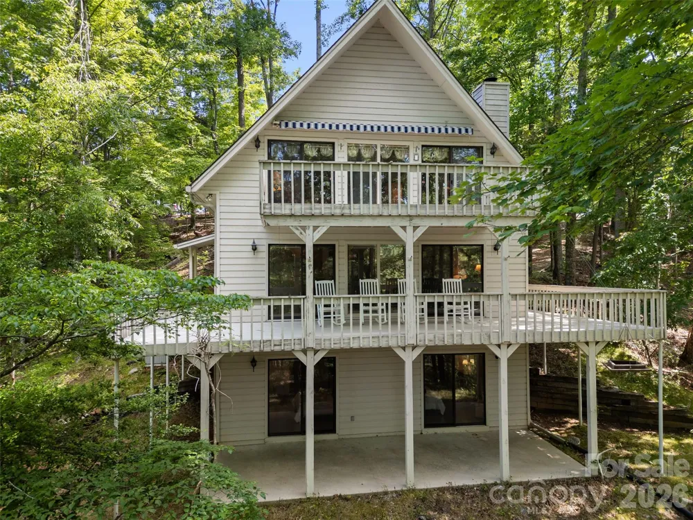 43 Hungryneck Hollow Lane Saluda, NC 28773