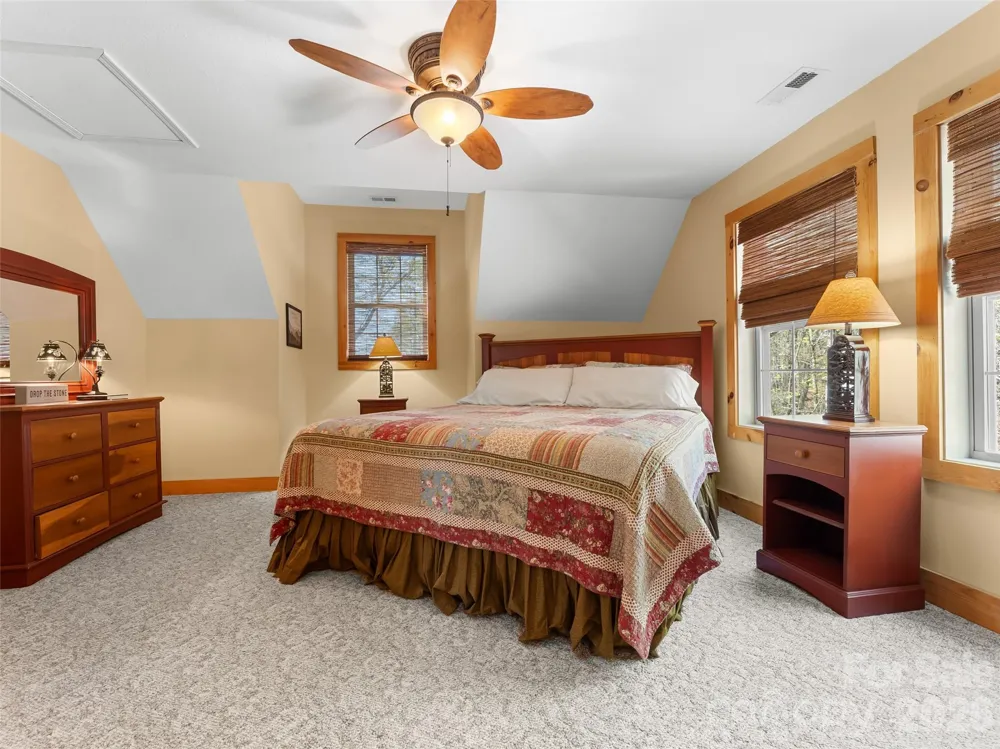 462 Deep Woods Lane Saluda, NC 28773