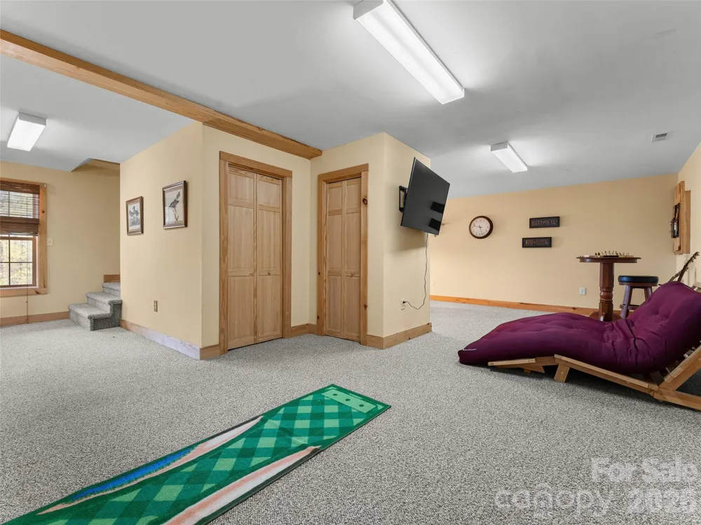462 Deep Woods Lane Saluda, NC 28773