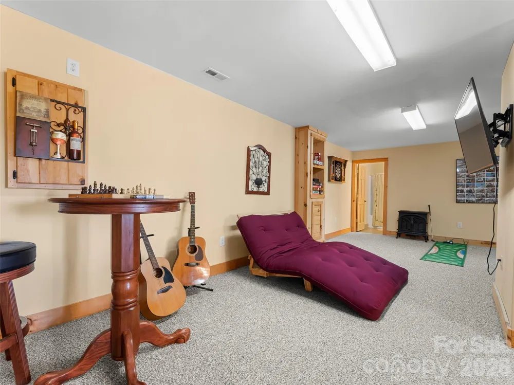 462 Deep Woods Lane Saluda, NC 28773
