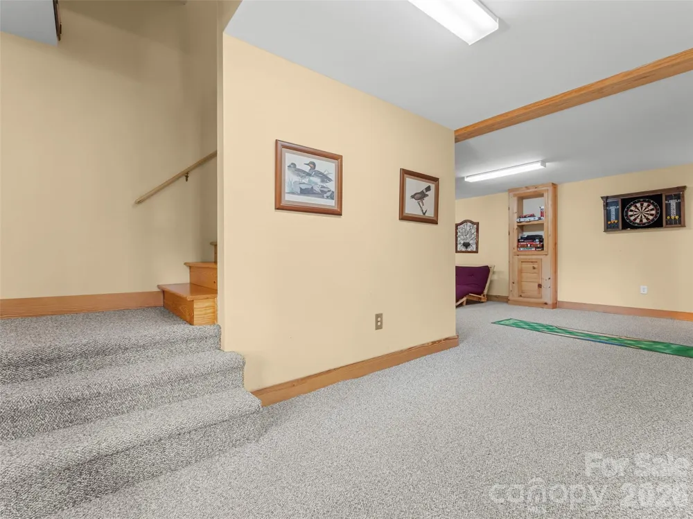 462 Deep Woods Lane Saluda, NC 28773