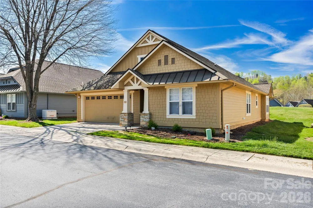 47 Barn Owl Way Hendersonville, NC 28792