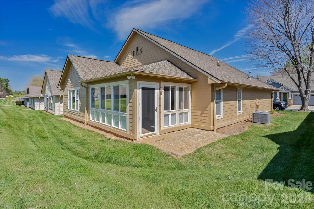 47 Barn Owl Way Hendersonville, NC 28792