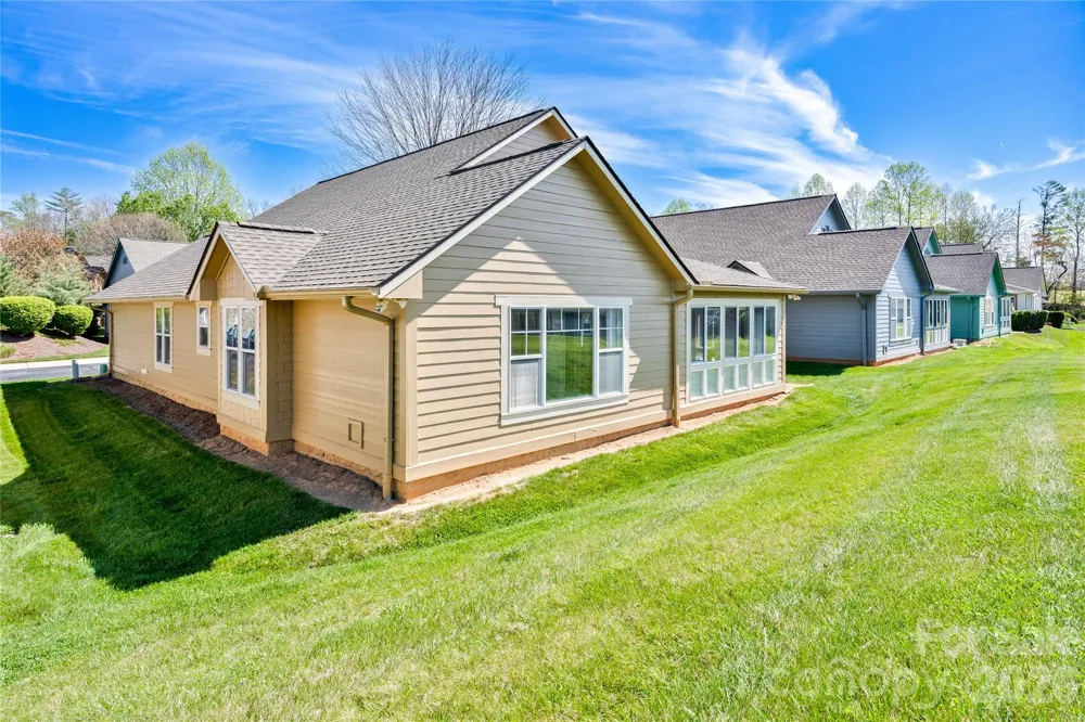 47 Barn Owl Way Hendersonville, NC 28792