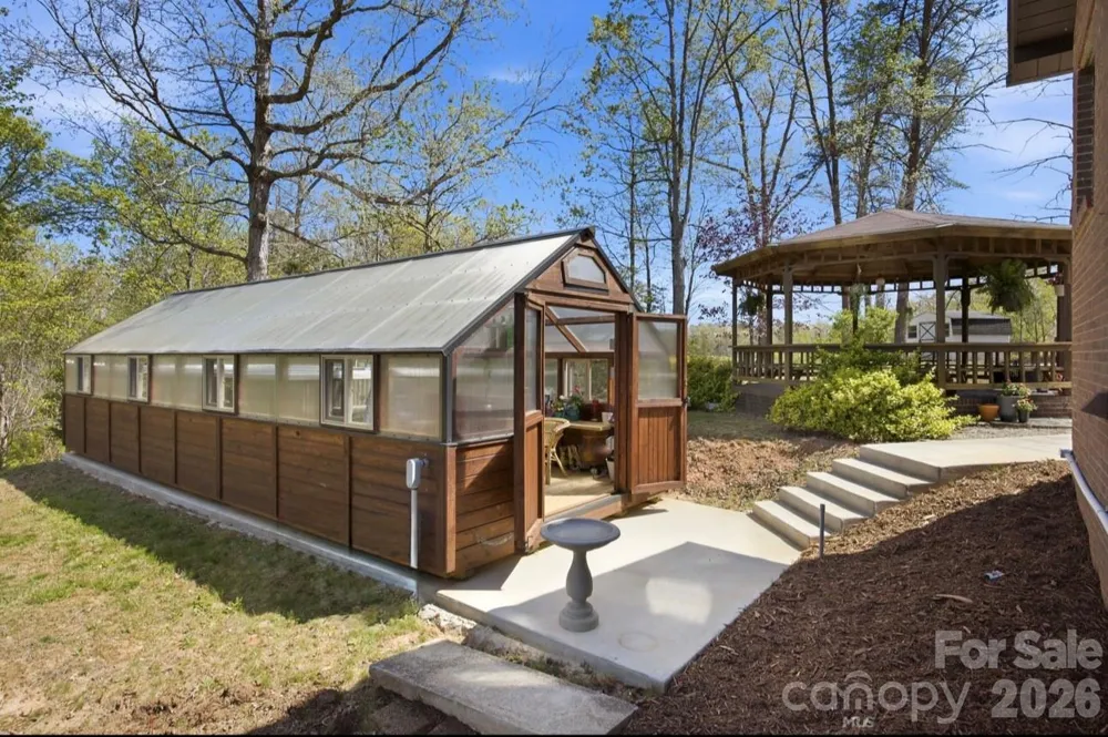 573 & 577 Randolph Road Marion, NC 28752