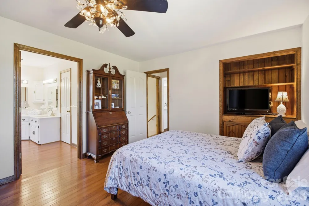 573 & 577 Randolph Road Marion, NC 28752