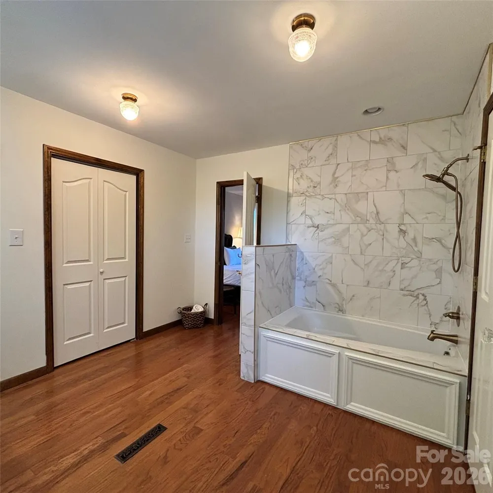 573 & 577 Randolph Road Marion, NC 28752