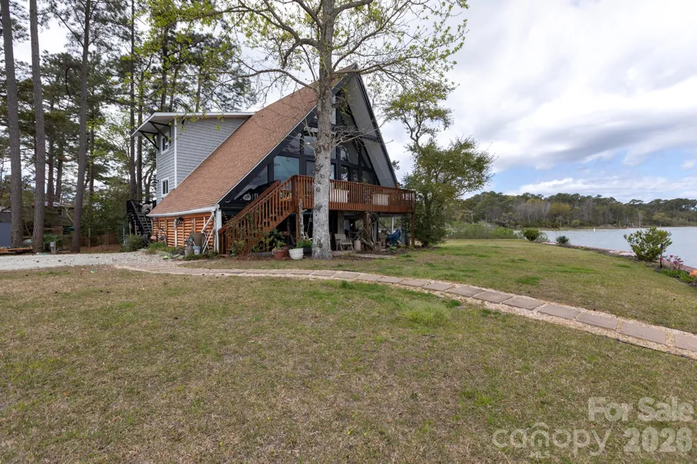 211 Fannie Creek Lane Sneads Ferry, NC 28460