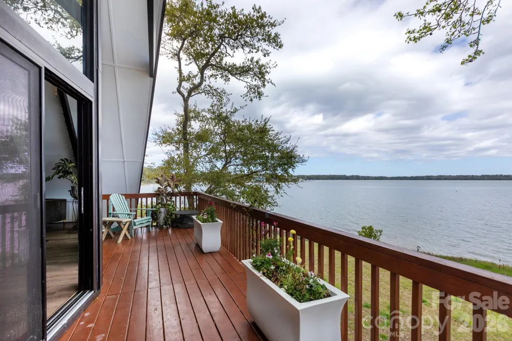 211 Fannie Creek Lane Sneads Ferry, NC 28460