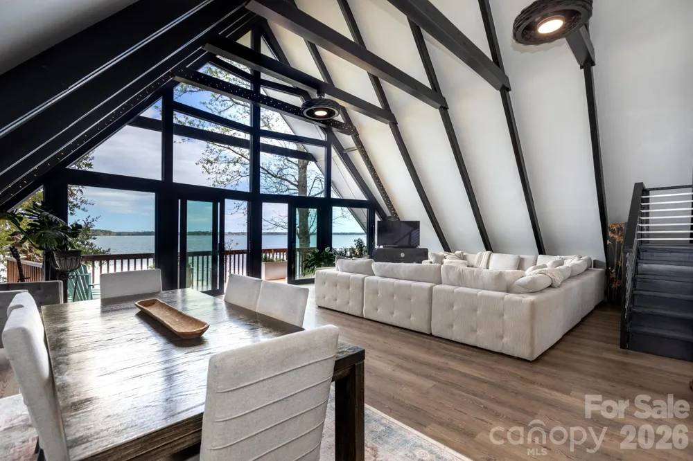 211 Fannie Creek Lane Sneads Ferry, NC 28460