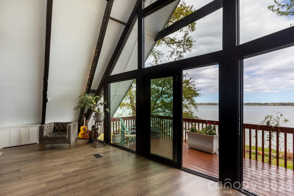 211 Fannie Creek Lane Sneads Ferry, NC 28460