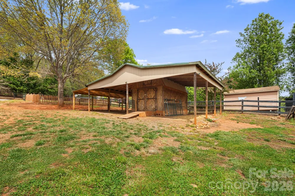 2011 Edgerton Road Mill Spring, NC 28756