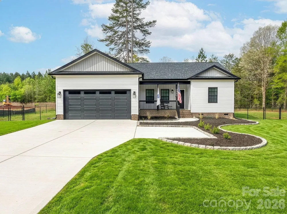 2462 Shoal Road Crouse, NC 28033