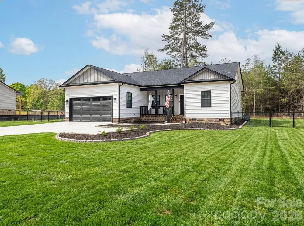 2462 Shoal Road Crouse, NC 28033