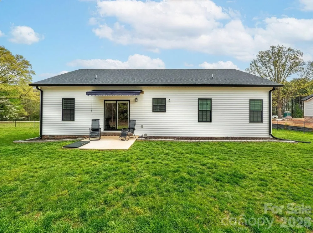 2462 Shoal Road Crouse, NC 28033