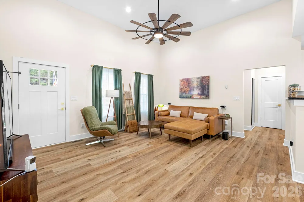 2462 Shoal Road Crouse, NC 28033