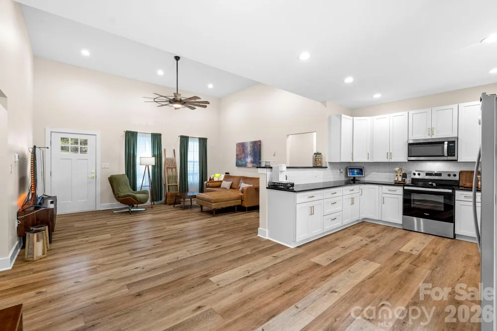 2462 Shoal Road Crouse, NC 28033
