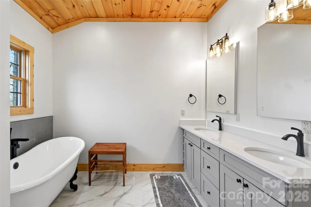501 Wolf Pen Cliffs Road #1003 Old Fort, NC 28762