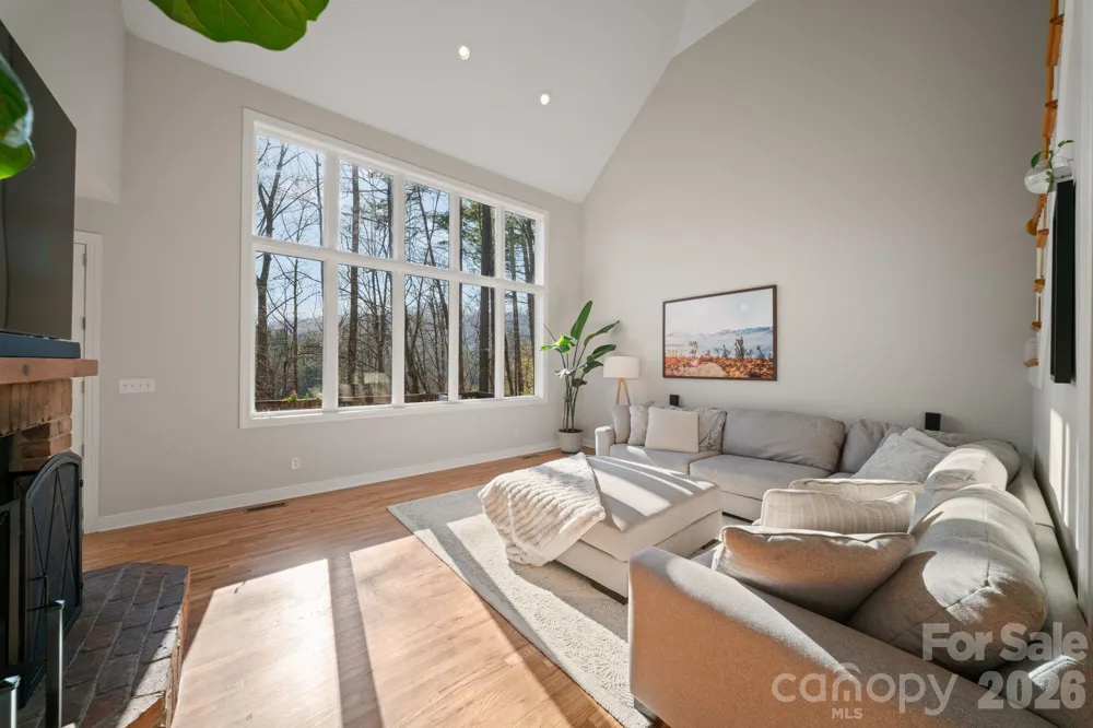 104 Black Hawk Ridge Weaverville, NC 28787