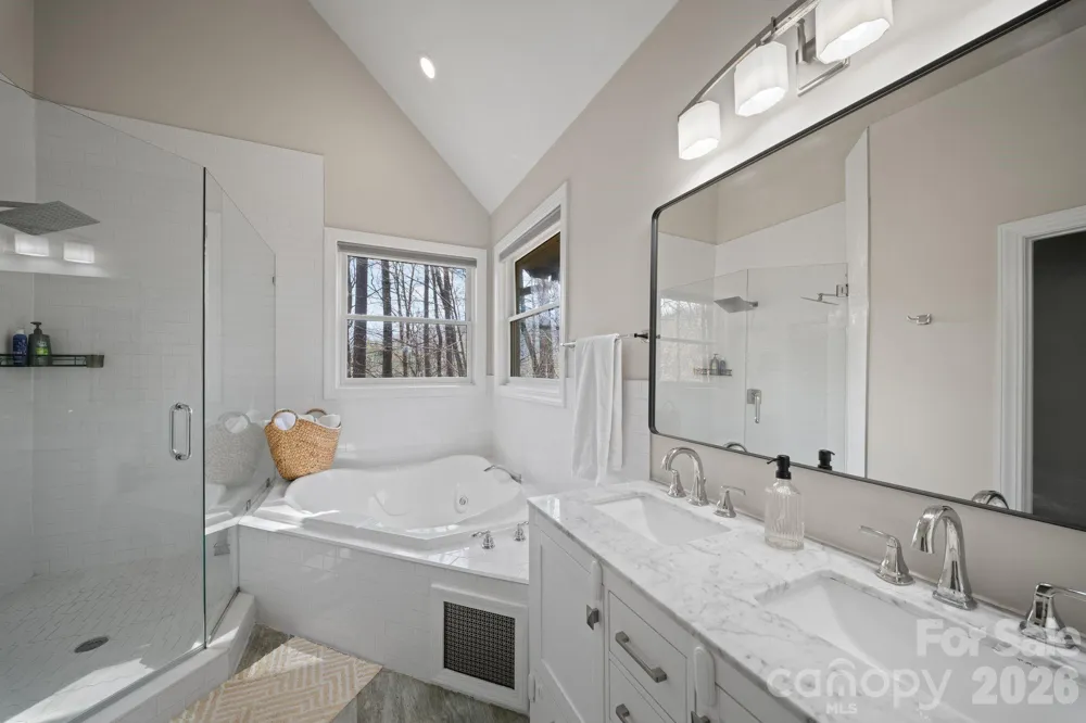 104 Black Hawk Ridge Weaverville, NC 28787