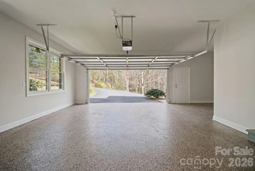 104 Black Hawk Ridge Weaverville, NC 28787