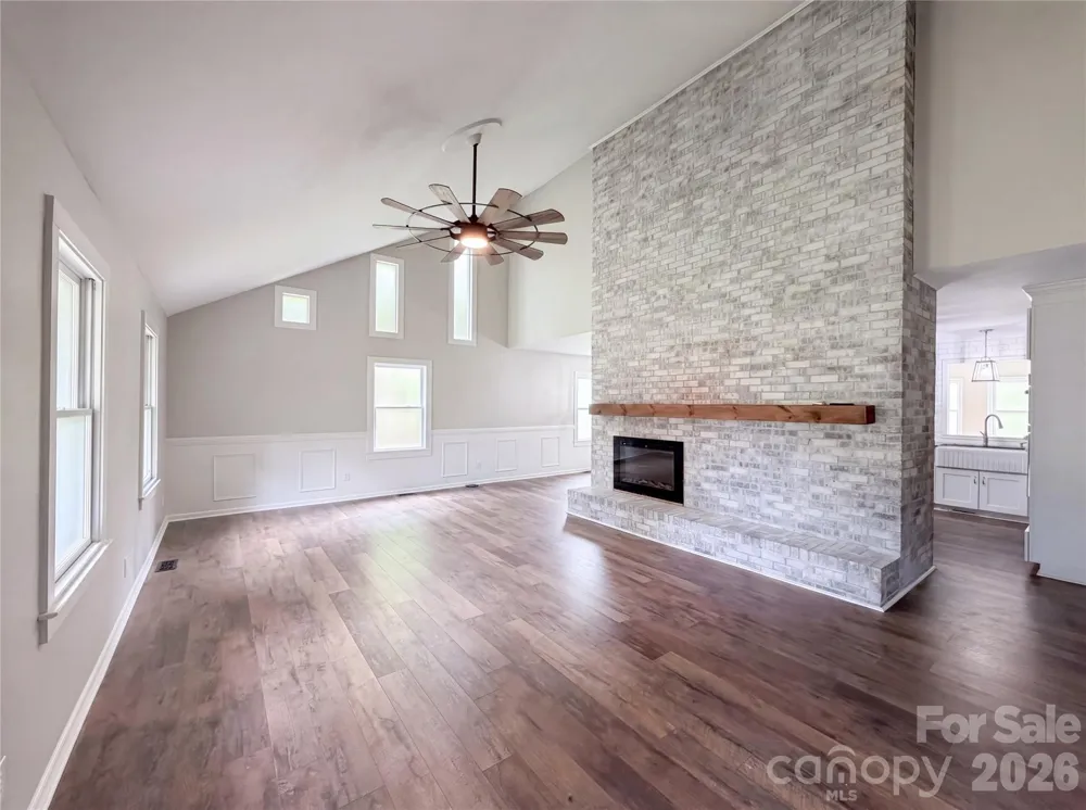 706 Crescent Drive Cherryville, NC 28021
