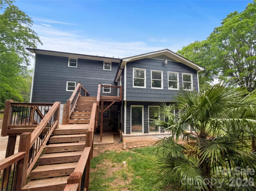 706 Crescent Drive Cherryville, NC 28021
