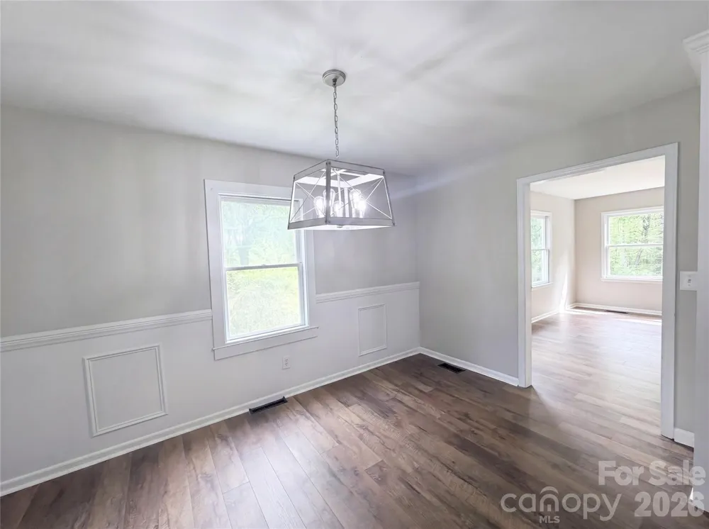 706 Crescent Drive Cherryville, NC 28021