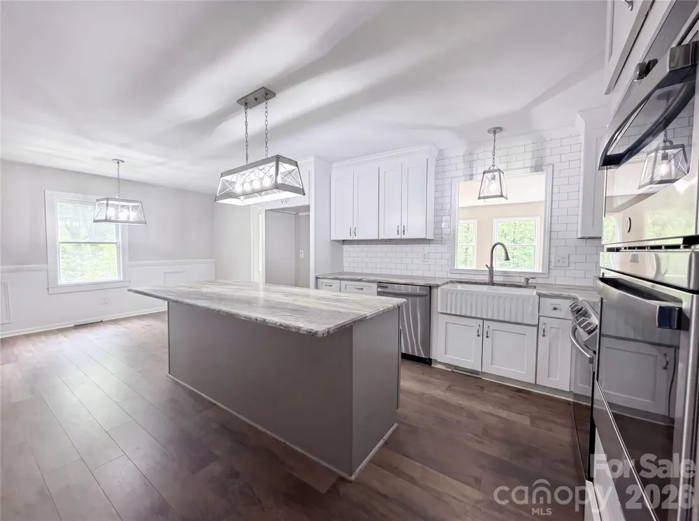 706 Crescent Drive Cherryville, NC 28021