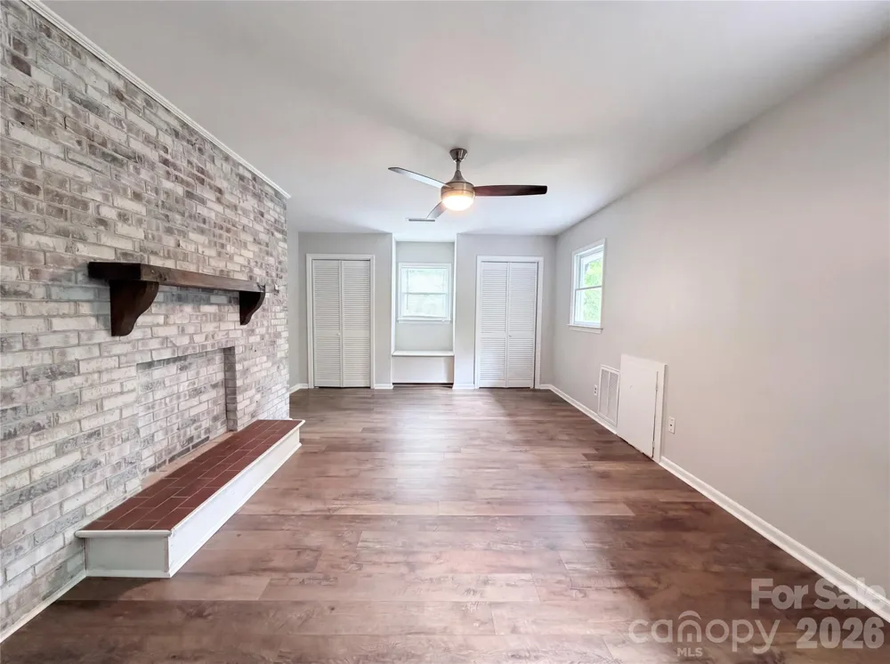 706 Crescent Drive Cherryville, NC 28021