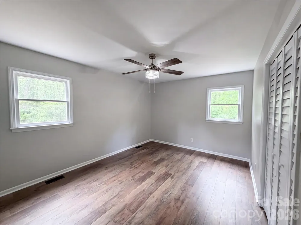 706 Crescent Drive Cherryville, NC 28021