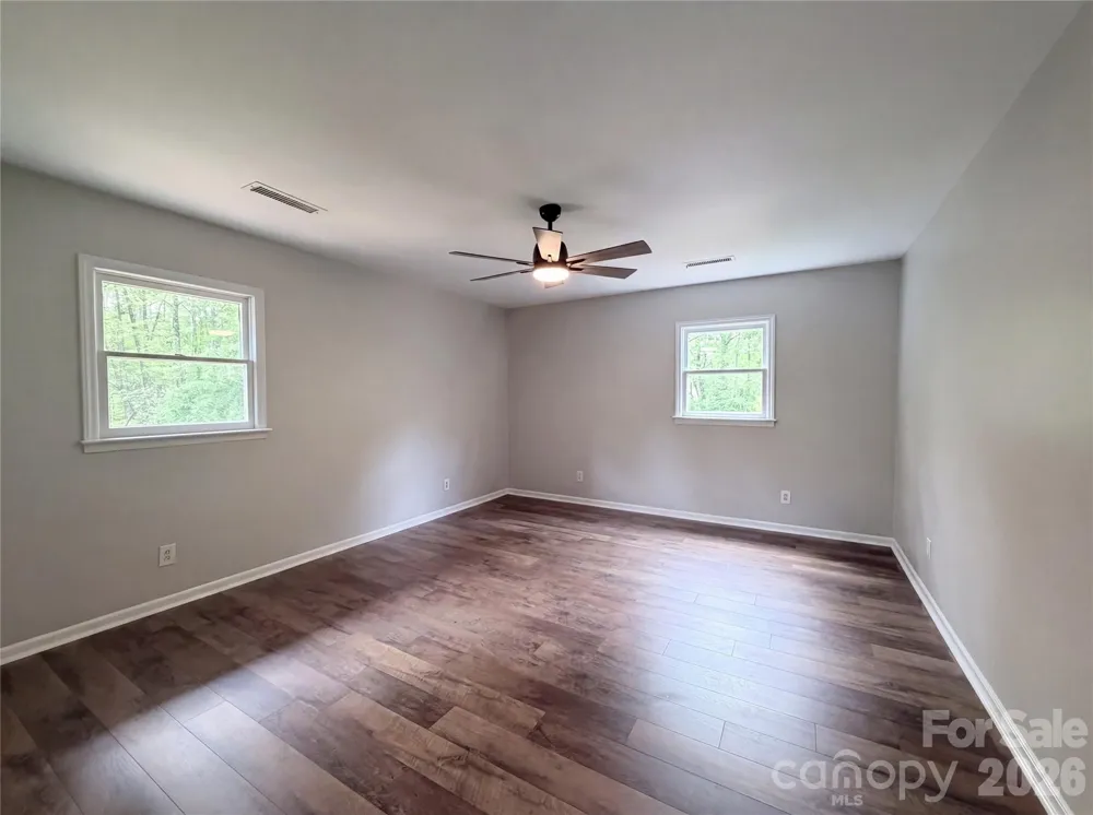 706 Crescent Drive Cherryville, NC 28021