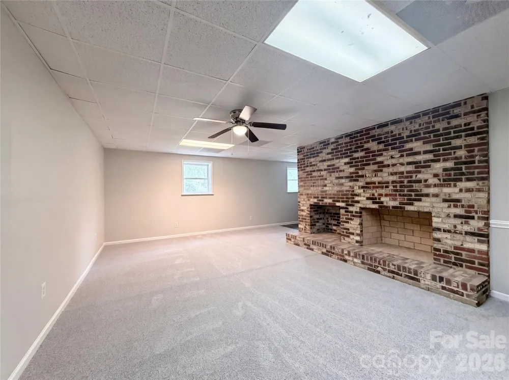 706 Crescent Drive Cherryville, NC 28021