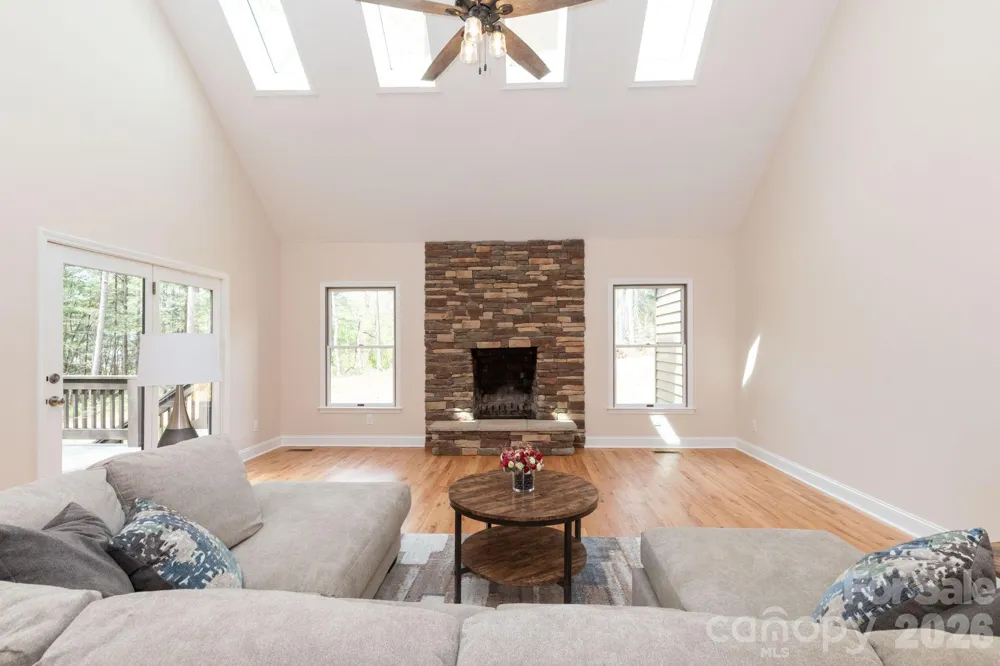 68 Sigmon Road Fletcher, NC 28732