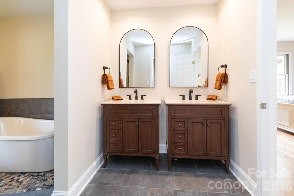 68 Sigmon Road Fletcher, NC 28732