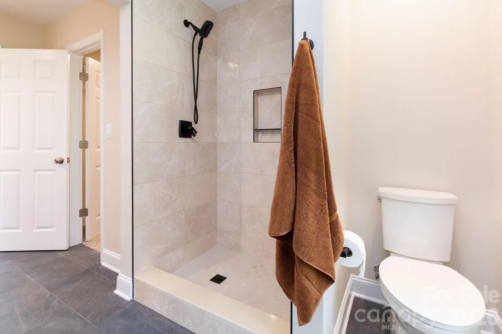 68 Sigmon Road Fletcher, NC 28732
