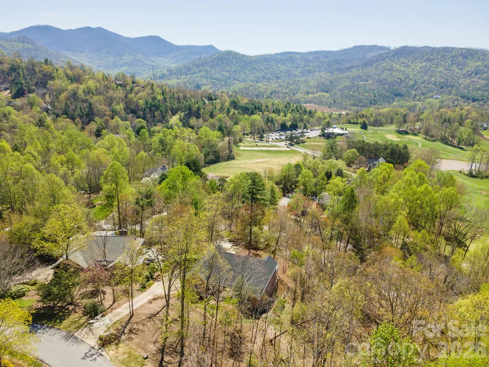 11 High Meadow Drive Weaverville, NC 28787