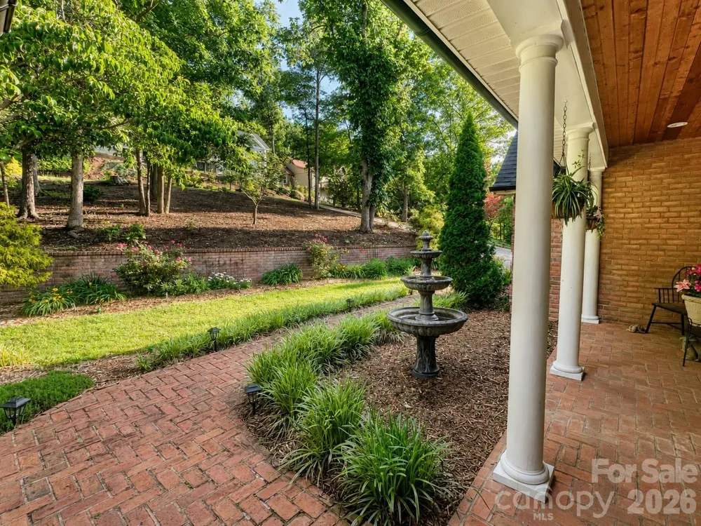 11 High Meadow Drive Weaverville, NC 28787