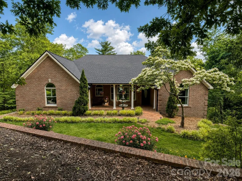 11 High Meadow Drive Weaverville, NC 28787