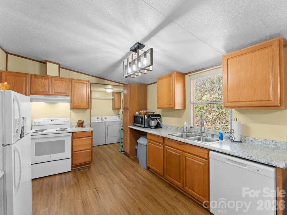 301 Matthew Lane Canton, NC 28716