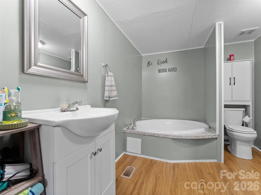 301 Matthew Lane Canton, NC 28716