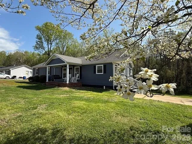636 Willis Road Dallas, NC 28034