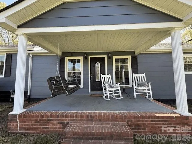 636 Willis Road Dallas, NC 28034